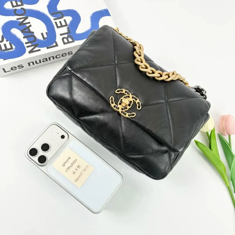 Chanel Women Pre-Loved Bag Very Good Condition
